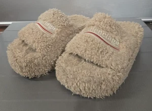 Balenciaga Paris Beige Furry slides 36/6us - Picture 1 of 8