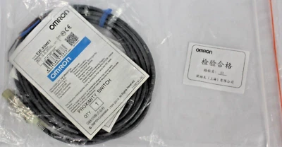 New OMRON E2E-X5ME1 Proximity Sensor Switch - Image 1 of 3