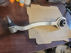 Front lower control arm for 2000-2006 Mercedes S430 S500 left side - Picture 1 of 3