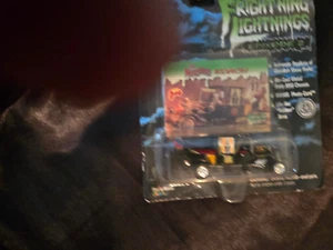 Johnny Lightning Munster coach 1:64 scale - Picture 1 of 1