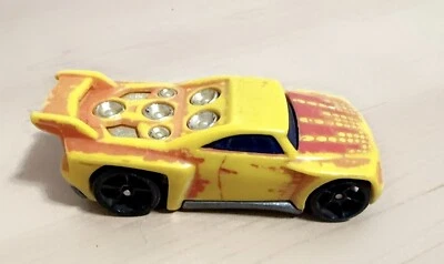 Hot Wheels 2017 Justice League Bassline amarillo 7/7 suelto DC Universe SL2 Foto 1 de 3