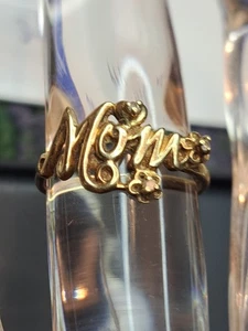 Antique 10k Designer 3 Diamonds Mom  Band ring in 10kt gold. Size 7 - Picture 1 of 24