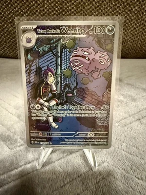 Pokémon TCG Team Rocket's Weezing 199/182 Destined Rivals Illustration Rare Holo - Image 1 of 2