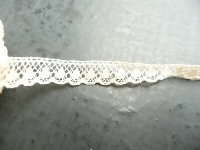 dentelle  ancienne  vintage en coton écru art-déco pour poupée 0,7 cm x 3,05 m - Photo 1/4
