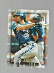 1995 Topps Embossed Baseball Card #19 Paul Molitor  Blue Jays
