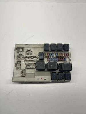 2005 - 2006 Nissan Altima 2.5L AT Fuse Box Inside OEM   284B78J020  " 4 " - Image 1 of 4