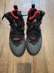 Size 4 - Nike LeBron 19 Bred - Picture 1 of 7