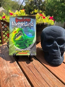 Creep from the Deep (Goosebumps HorrorLand #2) by R. L. Stine 2008 Paperback - Foto 1 di 8