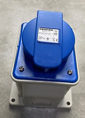 GEWISS GW62415 10° ANGLED SURFACE-MOUNTING SOCKET-OUTLET IP44 - 2P+E 32A 250V - Image 1 of 4