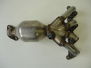 Convertidor catalítico colector 2,0 L para Hyundai Tiburon 2003 2004 2005 2006 - Imagen 1 de 7