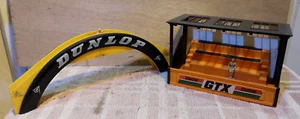 Soporte Castrol GTX naranja Scalextric vintage mm/c705 y puente Dunlop C700 L5558 - Imagen 1 de 17