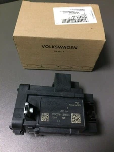 New Genuine Audi B8 A4 A5 A8 Q5 RS4 RS5 2009 Ignition Starter Switch 8K0909131D - Picture 1 of 2