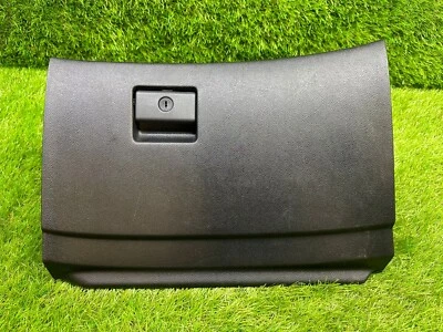 Guantera Infiniti G37 2008-2013 cupé OEM 68500-JK60A Foto 1 de 4