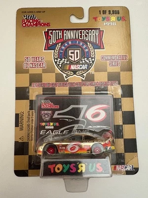 Racing Champions Toys R Us 1998 oro 1:64 #6 Mark Martin Eagle One Ford Foto 1 de 4