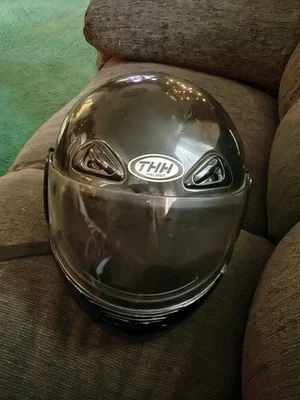 Casco de motocicleta THH visera protector aprobado por el DOT casco negro Foto 1 de 4