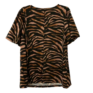 Camisa para mujer con estampado de tigre talla 2X blusa manga corta AUW encanto secreto NUEVA Z1 - Imagen 1 de 7