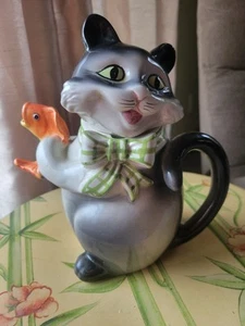 Vintage Ceramic Cat Holding Gold Fish Teapot Siamese Cat Collectible - Picture 1 of 3