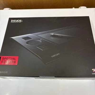 Wacom PTK-440 Intuos 4 Special Edition Pen Tablet Gebraucht - Bild 1 von 4