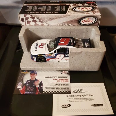Camaro autografiado William Byron #9 Liberty University Indy Win 2017 1:24 Foto 1 de 4