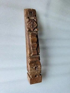 Antiguo soporte para colgante de pared de madera hecho a mano hermoso soporte tallado - Imagen 1 de 4