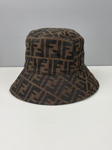 Женская шляпа Fendi - огромный выбор 