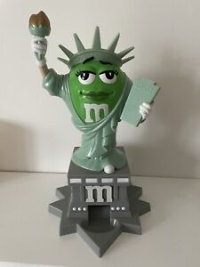 Statue of Liberty M&M dispenser