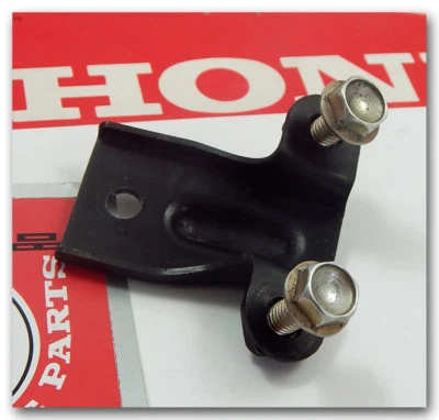 HONDA 1986-1988 TRX200SX FOURTRAX 200SX TWO WAY BRAKE JOINT HOLDER GOOD USED Foto 1 de 2