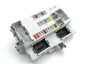 Jeep Cherokee 2014 Fuse Box Control Module Relay box 68233380AC AMD192206 - Picture 1 of 9