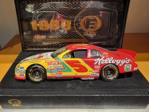 1999 AUTOGRAPHED Terry Labonte #5 Kelloggs - 1:24th ELITE Series- Monte Carlo - Picture 1 of 8