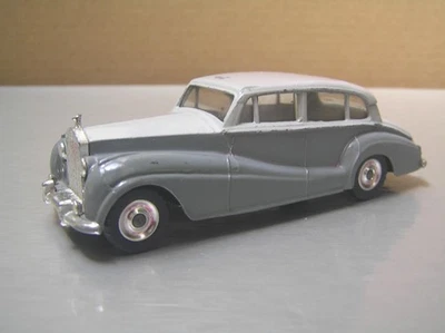 Dinky Toys 150 Rolls Royce Silver Wraith made in England 1/43 scale VGC - Image 1 of 4