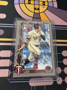 2025 Topps Holiday #H13 Brooks Lee Silver Glitter Holiday - Picture 1 of 2