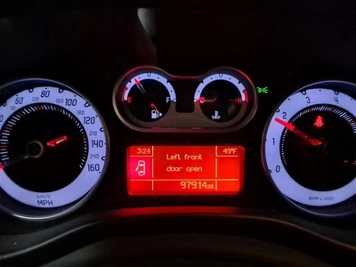 二手速度计 适合:2014 菲亚特 500 4 Dr 集群 带信息中心 Gra — 第 1/4 张图片