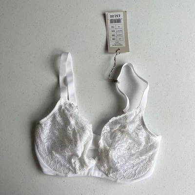 BRAND NEW BRAVISSIMO STELLA LACE PLUNGE BRA 28E WHITE - Image 1 of 2