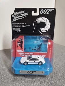 Johnny Lightning 1:64 Pantalla Plateada James Bond 007 Diorama Lotus Espirit S1 - Imagen 1 de 6