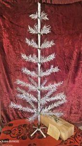 Vintage USSR CHRISTMAS TREE. aluminum color 4.6 Ft very rare box! - Picture 1 of 22