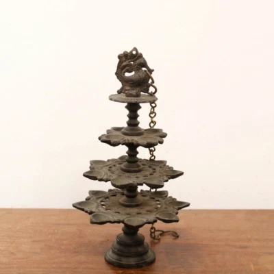 Lámpara de aceite antigua lámpara de templo colgante diya rara coleccionable decoración hindú Foto 1 de 4