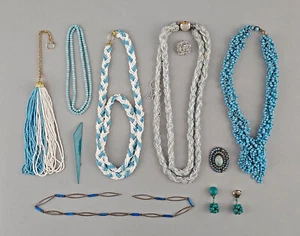 9325189-d Post Fashion Jewelry Vintage Pearl Necklaces Glas u. A.Blue Turquoise - Picture 1 of 1