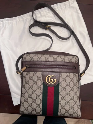 Bolso Mensajero Gucci Ophidia GG Mediano Beige/Ébano Supreme Lona Cuero Marrón Foto 1 de 4