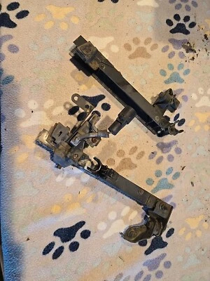 Оригинальные кронштейны для воздушного конденсатора 1990-1995 Toyota 4runner 22RE P4736b46 - Изображение 1 из 4