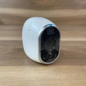 Netgear Indoor/Outdoor Security Camera White Night Vision 720p Motion Detection - Picture 1 of 4