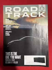 Revista Road & Track julio 2020 - Porsche Cayman GT4, Toyota Supra, Land Cruiser - Imagen 1 de 2