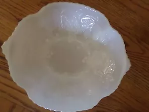 Milk Glass Wavy Edge Shallow Bowl Perfect Condition White 9 3/4" - Picture 1 of 3