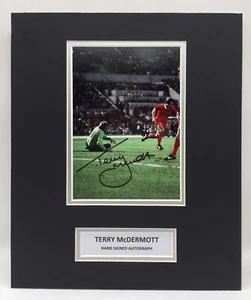 RAR Terry Mcdermott Liverpool signiertes Foto Display + COA + PROOF 1978 1981 - Bild 1 von 3