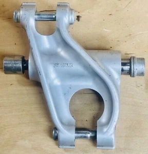 NOS DUCATI SPORT TOURING ST4 S REAR SUSPENSION LINKAGE SHOCK LINKAGE 2003 04 05 - Picture 1 of 3