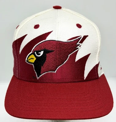 Gorra deportiva vintage con logotipo de diente de tiburón de los Arizona Cardinals espalda a presión años 90 NFL de colección Foto 1 de 4