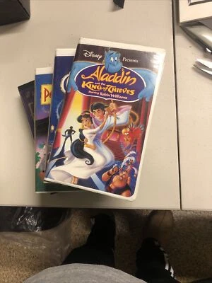 Aladdin Pocahontas Cinderella Fantasia Lot VHS Disney - Imagem 1 de 4