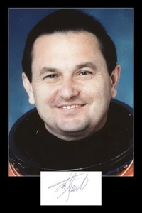 Vladimir Titov - Cosmonaute russe - Rare carte signée + Photo - 90s - Bild 1 von 3