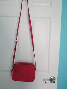 Nw/out tag Fossill bright pink leather purse crossbody 2 zippers top compartment - Picture 1 of 6