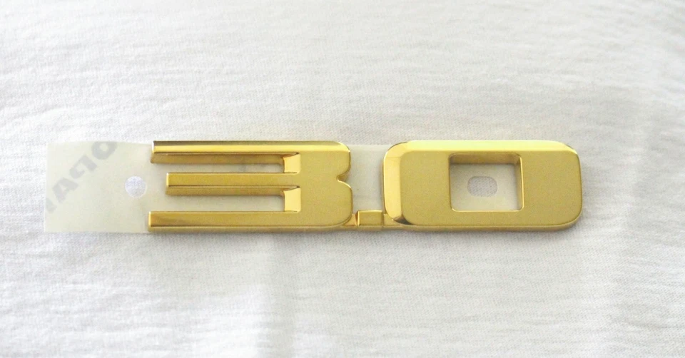 Cadillac CT6 2016-2019 "3,0" emblema chapado en oro de 24 k - 22990742 Foto 1 de 1