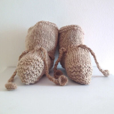 Botines de bebé de alpaca - Zapatos de bebé de punto, regalo de baby shower, zapatos de cuna de lana de punto Foto 1 de 4